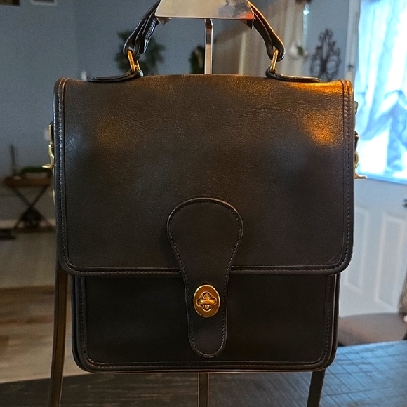 Coach Vintage Station Bag In Black‎ - Picture 1 of 13